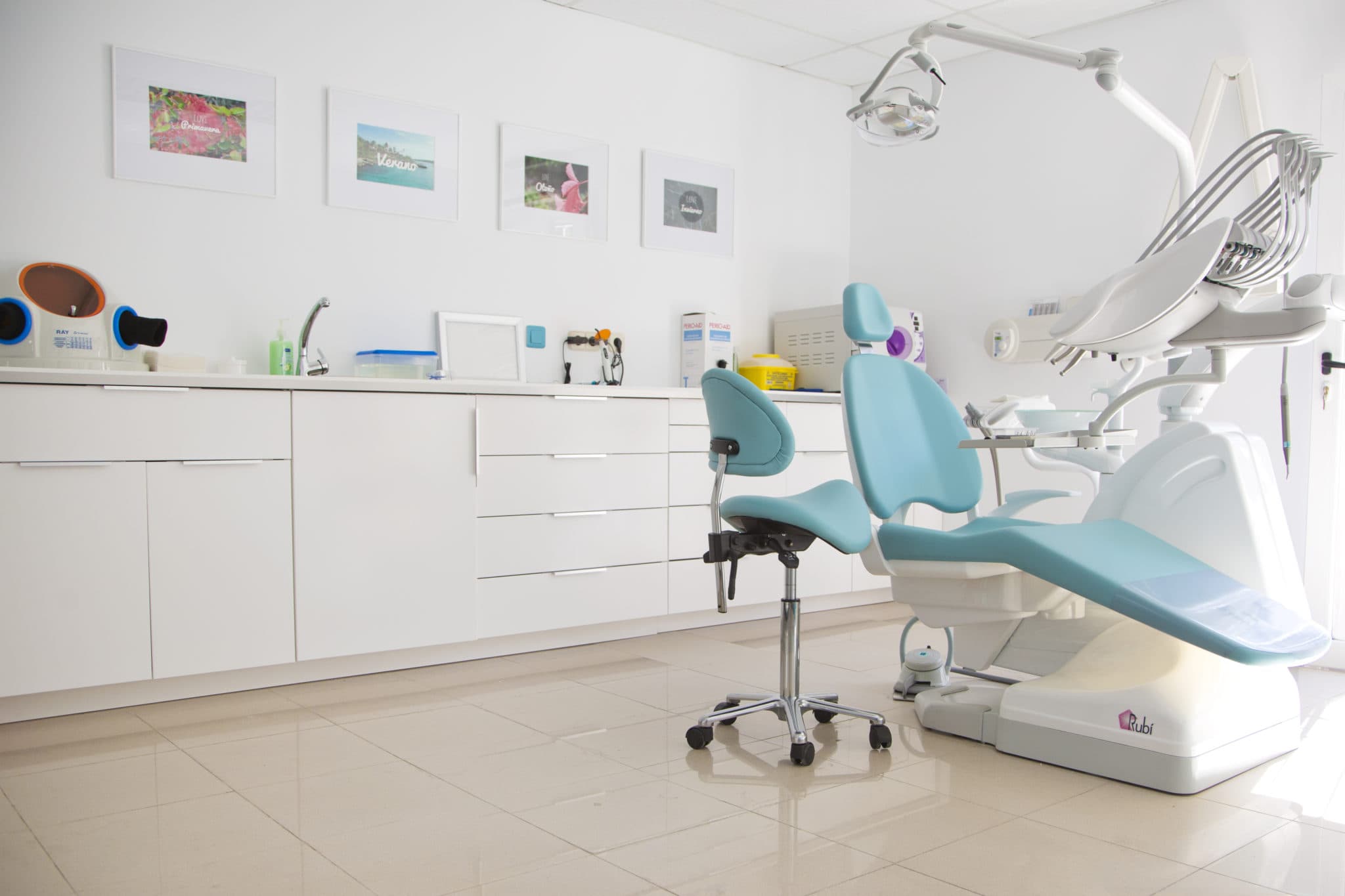Gabinete clínico de Araque Dental con equipamiento de última generación
